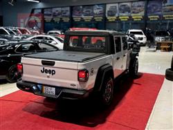 جيب جلاديتور